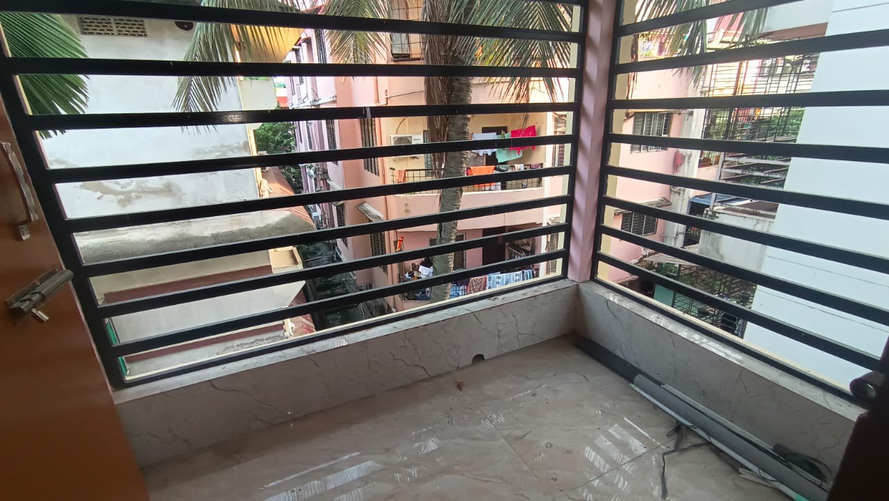 Unfurnished 5 bhk in Hatigaon for Rent